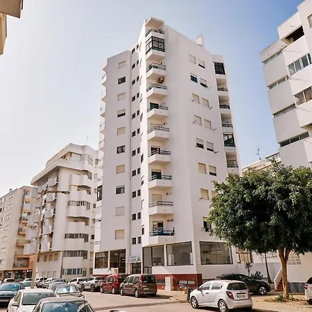 Apartmán Ricardo-200m Zum *